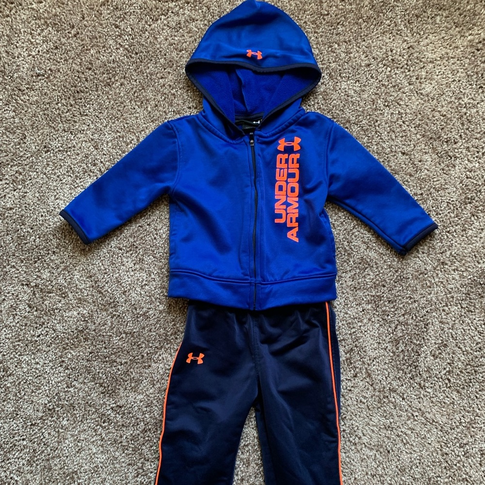 Baby NWOT under armour pant set size 6-9 month